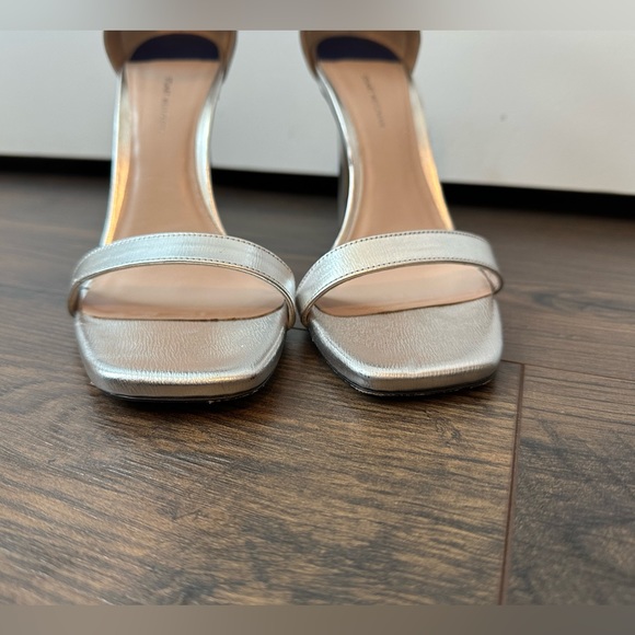 Stuart Weitzman 100SquareNudist Silver Argento Crack Lame Leather Square Sandal - Picture 12 of 14